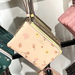 Coach Corner Zip Wristlet With Mystical Floral Print Gold/Faded Blush Multi
